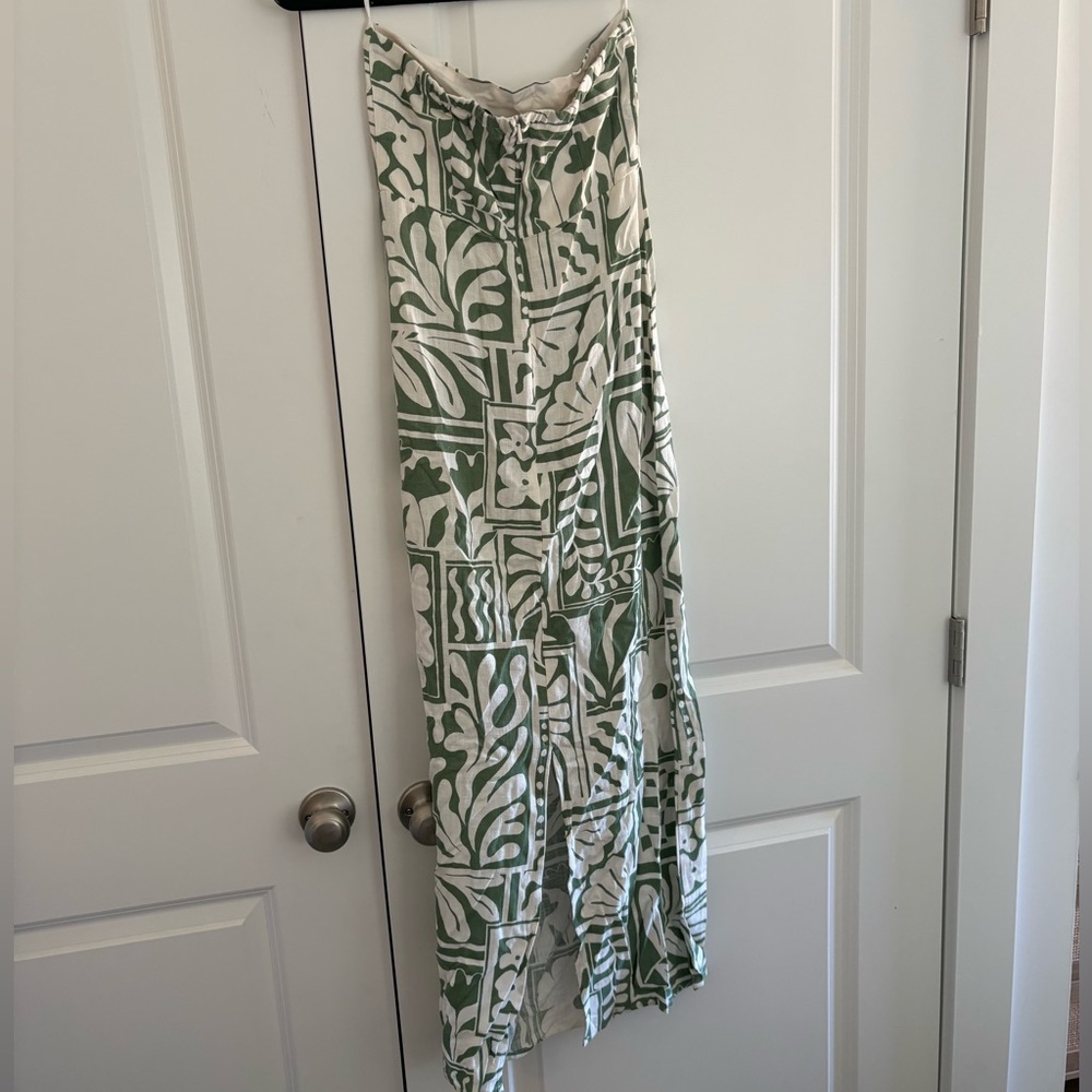 Green and white patterned maxi dress - Picture 3 of 3